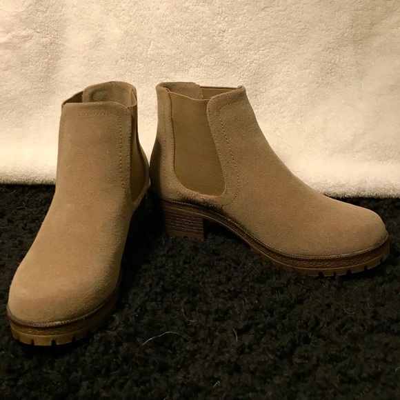 Brown booties from Spain! Like new - Picture 6 of 6